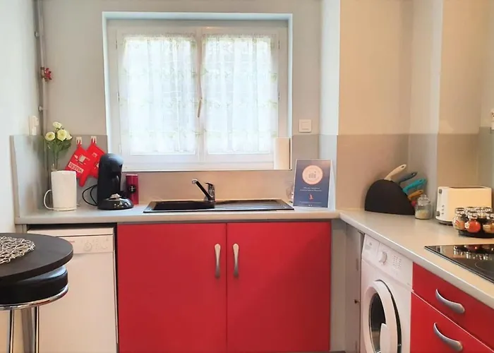 Le New Town - Balcon - Hypercentre - Tram Apartment *