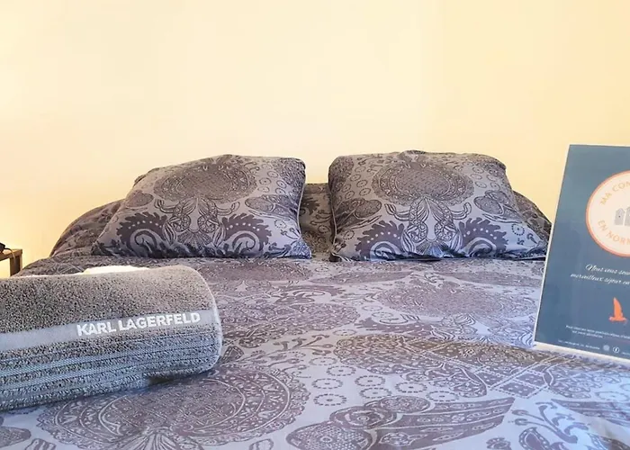 Le New Town - Balcon - Hypercentre - Tram Apartment